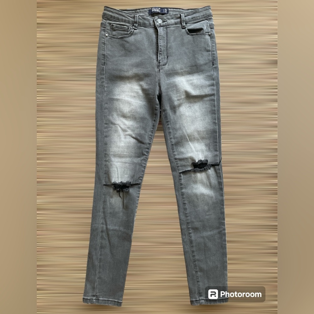 Perfection Gray Distressed Skinny Jeans size 13